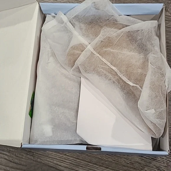 HOST PICK Side V Cutout Suede Chunky Stacked Ankle Boots Size 9.5 PiePieBuy - Picture 5 of 6